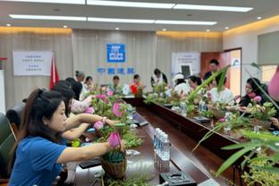 刘彬彬数据：0解围0抢断0拦截，10次对抗3次成功，20次丢失球权